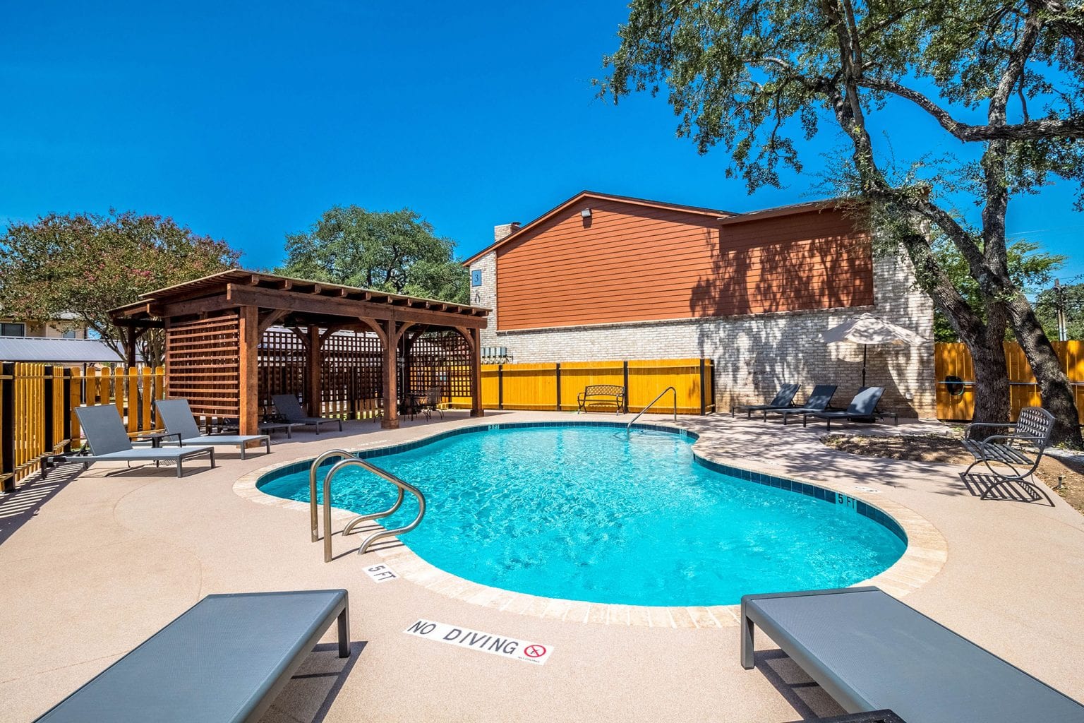 Calder Park Condominium